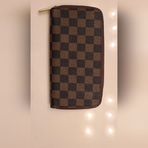 Checkered Zip Wallet